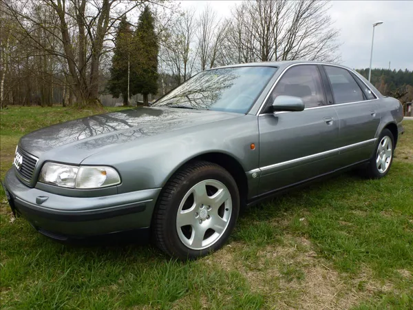 Audi A8 4,2 V8 Quattro 4x4 AUTOMAT VE
