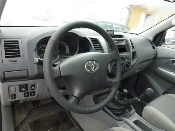 Toyota Hilux 2,5 D4-D Extra Cab 4x4 Připrav - foto 11