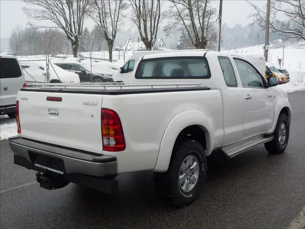 Toyota Hilux 2,5 D4-D Extra Cab 4x4 Připrav - foto 5