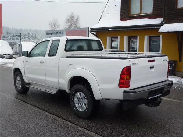 Toyota Hilux 2,5 D4-D Extra Cab 4x4 Připrav - foto 7