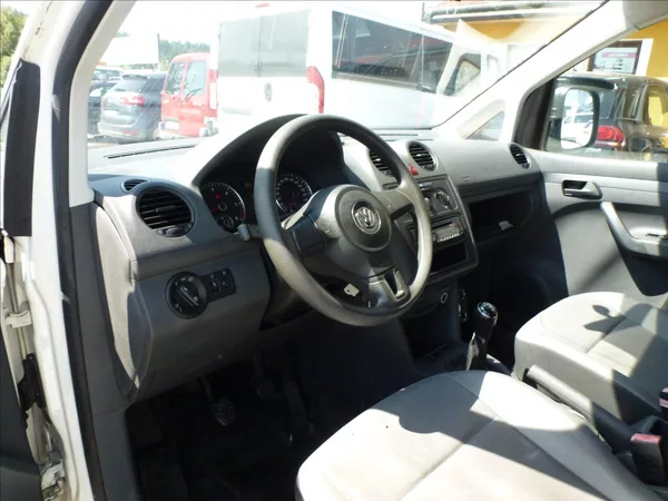 Volkswagen Caddy 1,6 TDI Maxi Long Style - foto 17