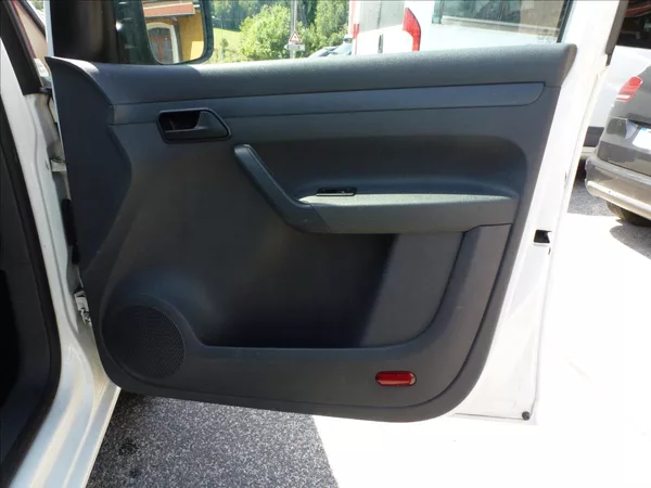 Volkswagen Caddy 1,6 TDI Maxi Long Style - foto 26