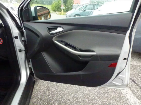 Ford Focus 1,6 16V Eco 150HP - foto 24