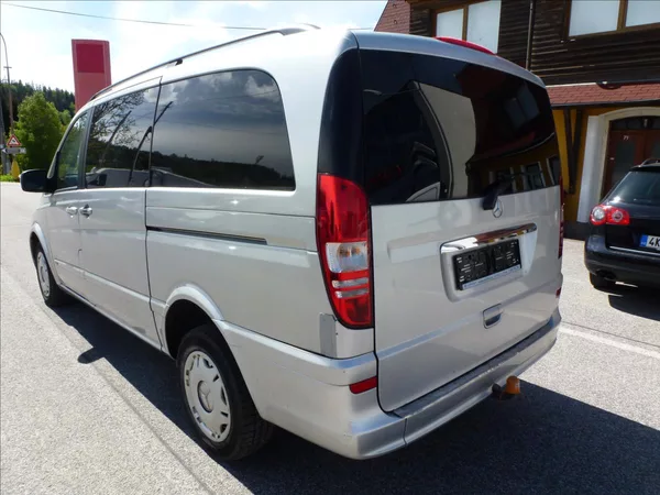 Mercedes-Benz Viano 2,2 DCi 5míst Automat 639 - foto 11