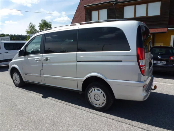 Mercedes-Benz Viano 2,2 DCi 5míst Automat 639 - foto 12