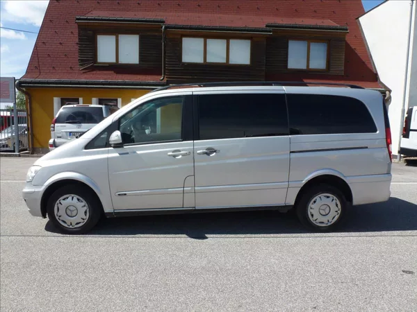 Mercedes-Benz Viano 2,2 DCi 5míst Automat 639 - foto 13