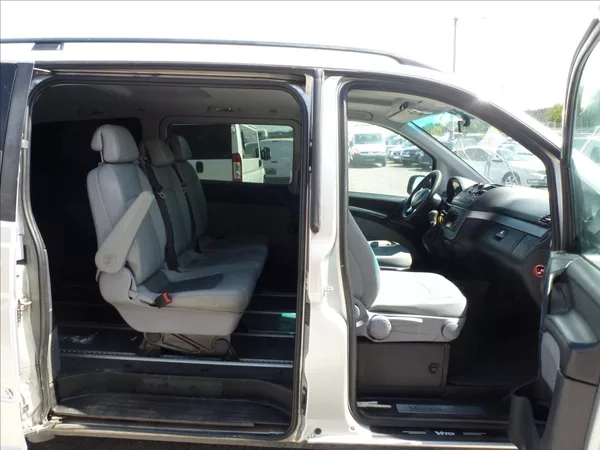 Mercedes-Benz Viano 2,2 DCi 5míst Automat 639 - foto 24