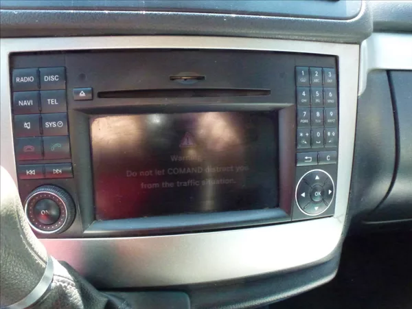 Mercedes-Benz Viano 2,2 DCi 5míst Automat 639 - foto 32
