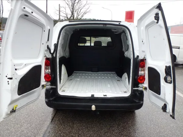 Citroën Berlingo 1,6 BHDI 3míst Tažné,Klima,Tem - foto 19
