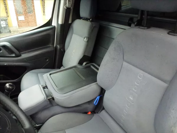 Citroën Berlingo 1,6 BHDI 3míst Tažné,Klima,Tem - foto 28