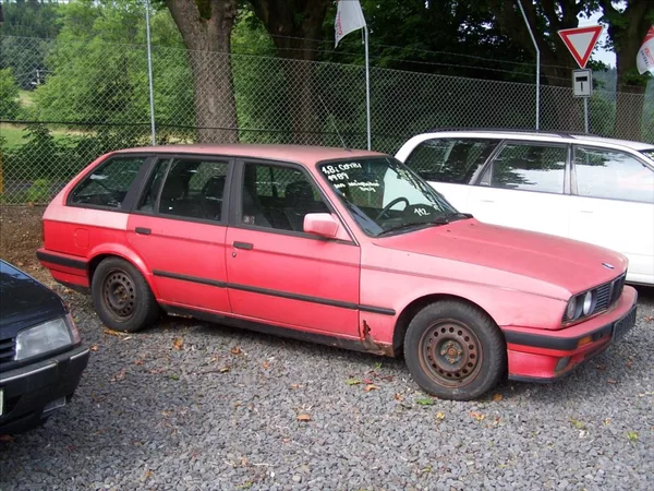 BMW Řada 3 1.8 VETERÁN Vada motoru, koroz