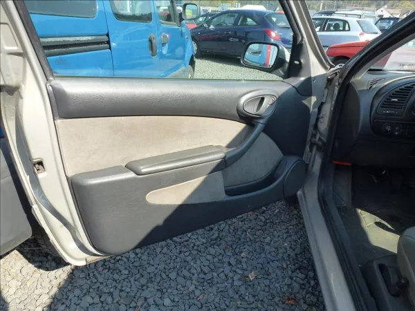 Citroën Xsara 1,6 COUPE I 16V VTR - foto 10