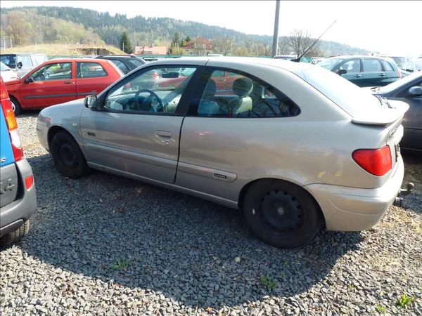 Citroën Xsara 1,6 COUPE I 16V VTR - foto 8