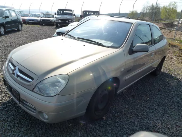 Citroën Xsara 1,6 COUPE I 16V VTR - foto 9
