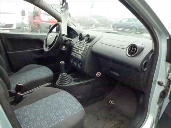 Ford Fiesta 1.4 TDCI 5DV. AMBIENTE - foto 24
