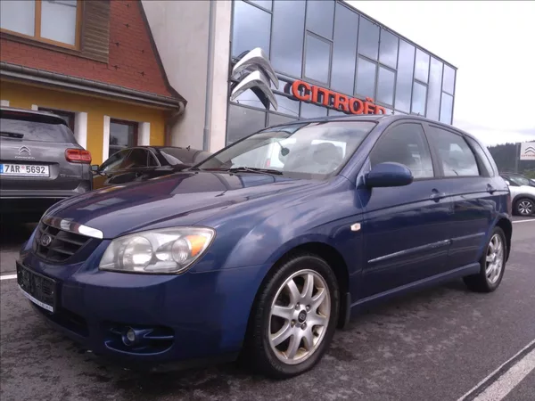Kia Cerato 2,0 CRDI SPACEBACK EX