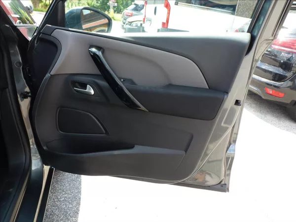 Citroën C4 Picasso 1,2 PureTech 130 6MAN Turbo Od - foto 28