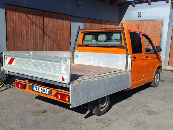 Volkswagen Transporter T5 2,0TDi DOKA 6míst valník - foto 9