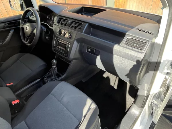 Volkswagen Caddy MAXI 2,0TDi 150k 6rychl. -DPH - foto 16