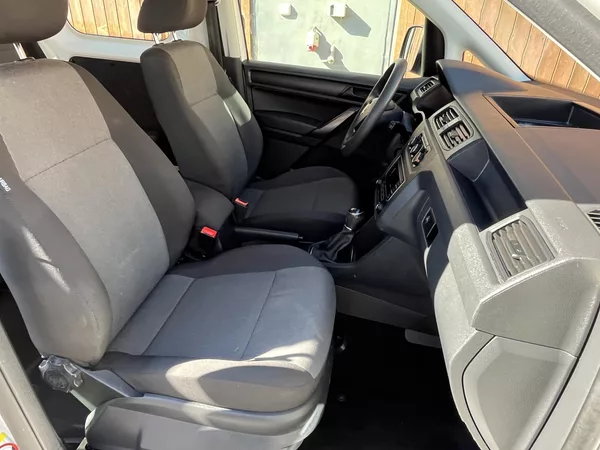 Volkswagen Caddy MAXI 2,0TDi 150k 6rychl. -DPH - foto 17