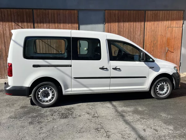 Volkswagen Caddy MAXI 2,0TDi 150k 6rychl. -DPH - foto 8