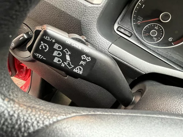 Volkswagen Caddy MAXI 2,0TDi 7míst ROZVODY - foto 12