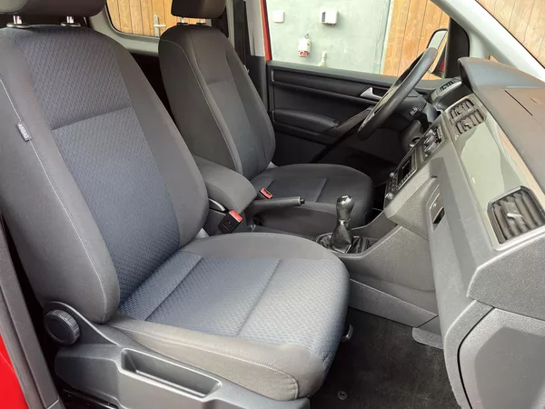 Volkswagen Caddy MAXI 2,0TDi 7míst ROZVODY - foto 17