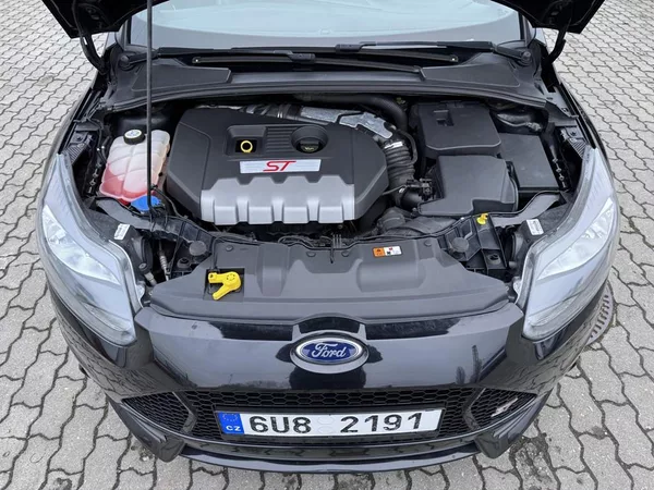 Ford Focus 2.0 ST 184 kW ČR odp. DPH - foto 12