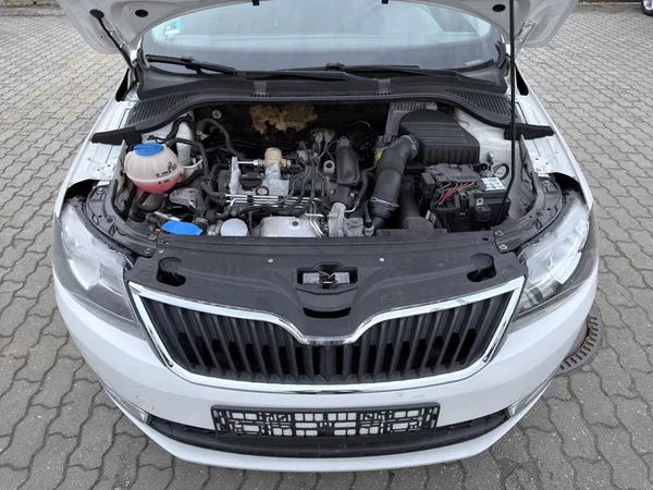 Škoda Rapid 1.2 TSI 63 kW - foto 14