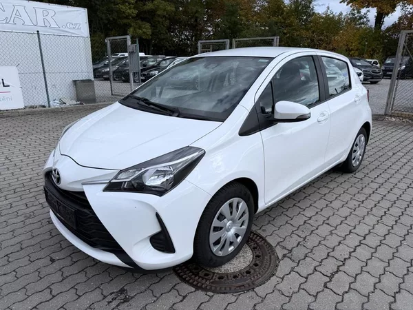 Toyota Yaris 1.5i 82 kW navi. serviska