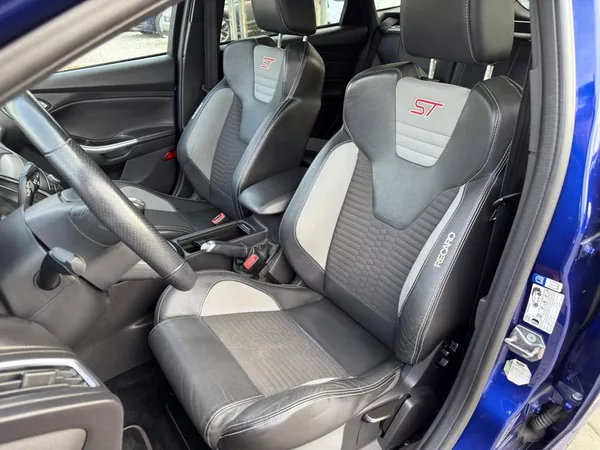 Ford Focus 2.0 ST 184 kW navi. xenony - foto 18