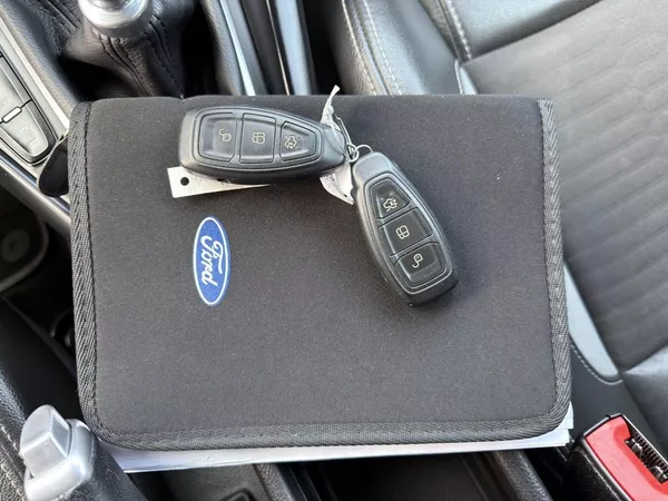 Ford Focus 2.0 ST 184 kW navi. xenony - foto 21