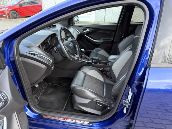 Ford Focus 2.0 ST 184 kW navi. xenony - foto 6