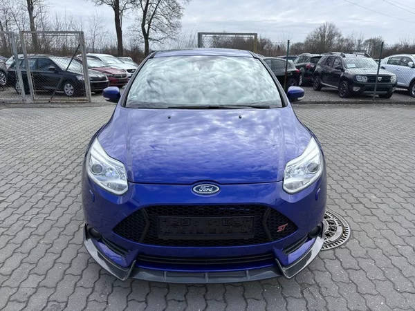 Ford Focus ST 2.0 EB 184 kW xenon, servis - foto 2