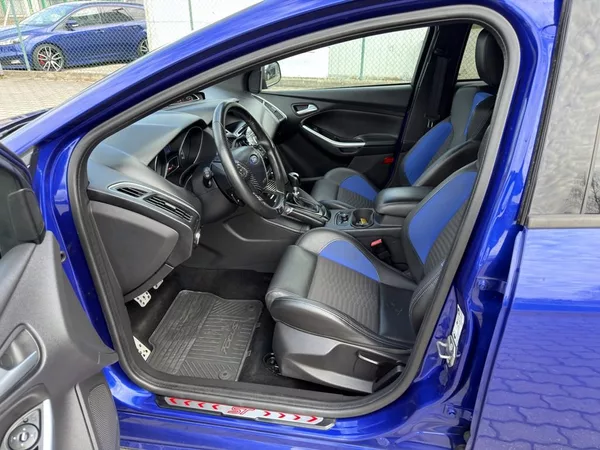 Ford Focus ST 2.0 EB 184 kW xenon, servis - foto 6
