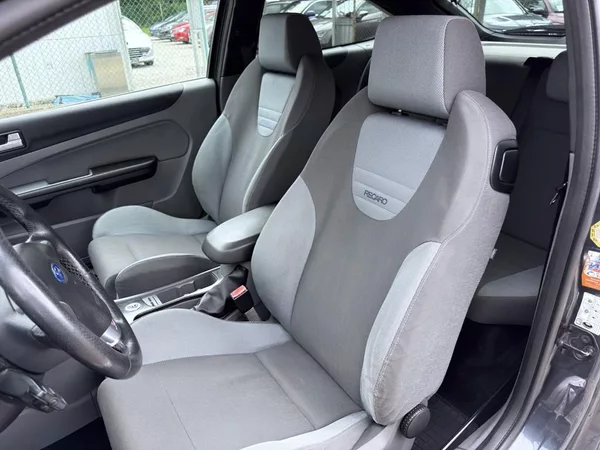 Ford Focus ST 2.5i 166 kW - foto 13