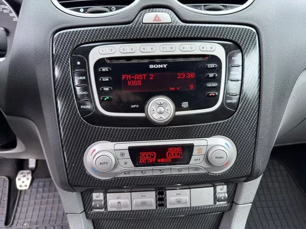 Ford Focus ST 2.5i 166 kW - foto 14