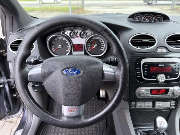 Ford Focus ST 2.5i 166 kW - foto 15