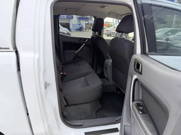 Ford Ranger XLT 2.2 TDCi 118 kW odp. DPH - foto 10