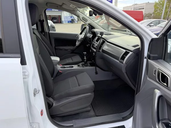 Ford Ranger XLT 2.2 TDCi 118 kW odp. DPH - foto 11