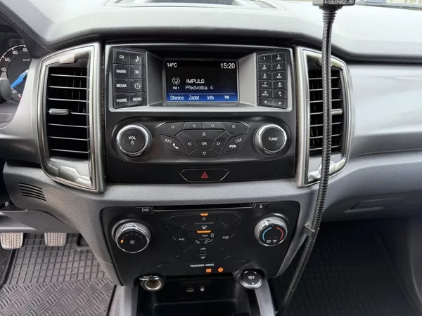 Ford Ranger XLT 2.2 TDCi 118 kW odp. DPH - foto 16