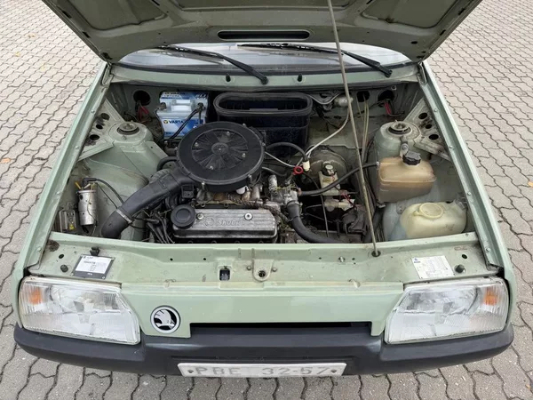 Škoda Favorit 1.3 46 kW 136 L - foto 12