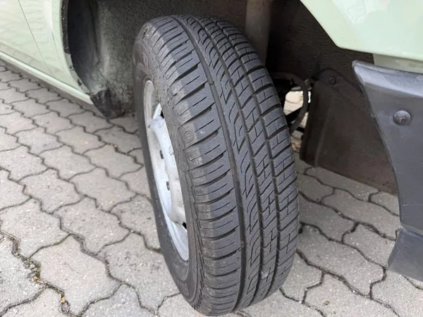 Škoda Favorit 1.3 46 kW 136 L - foto 15