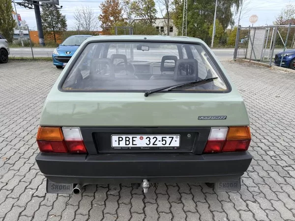 Škoda Favorit 1.3 46 kW 136 L - foto 4