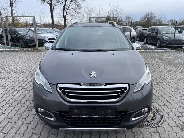 Peugeot 2008 Style 1.2i 60 kW, serviska - foto 2
