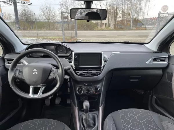 Peugeot 2008 Style 1.2i 60 kW, serviska - foto 8
