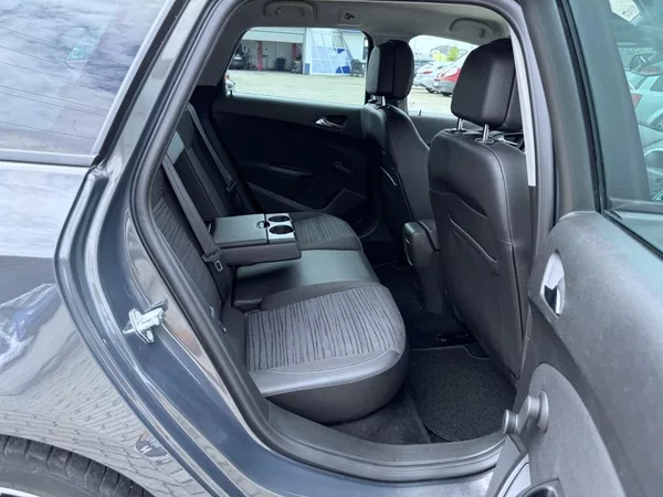 Opel Astra 1.4T 103 kW SPORTS TOURER - foto 11