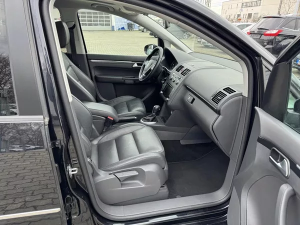 Volkswagen Touran 2.0 TDI 130 kW DSG Highline - foto 11