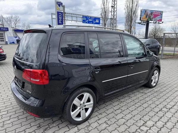 Volkswagen Touran 2.0 TDI 130 kW DSG Highline - foto 5