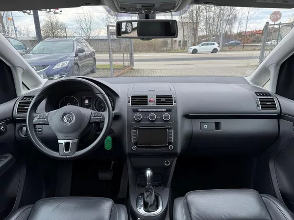 Volkswagen Touran 2.0 TDI 130 kW DSG Highline - foto 8